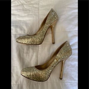 Gold glitter pumps